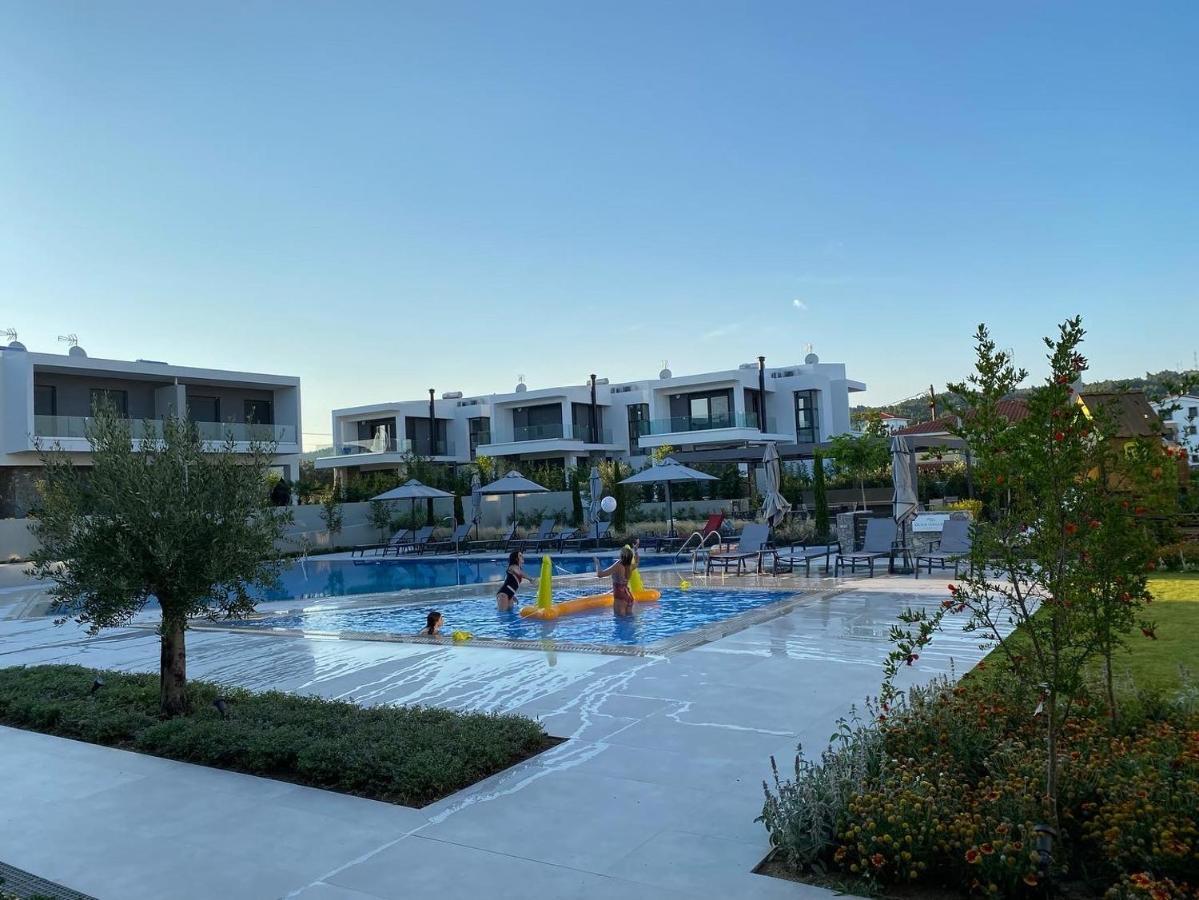 Olea Luxury Apartments Nikiti  Bagian luar foto